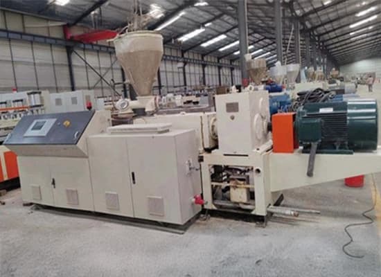 pvc strap moulding machine